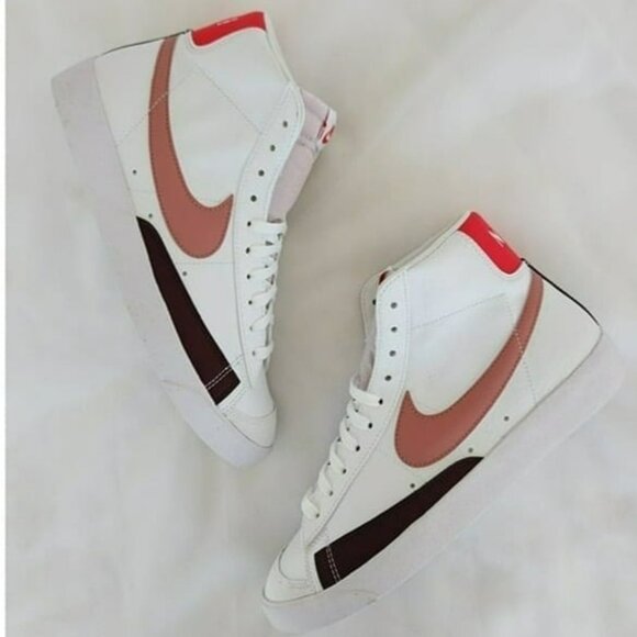 10.5 MEN'S NIKE BLAZER MID 77 NEXT NATURE DQ4124-105 WHITE / RED STARDUST